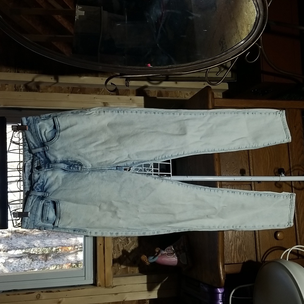 Carly Jeans. Light wash. Size 5